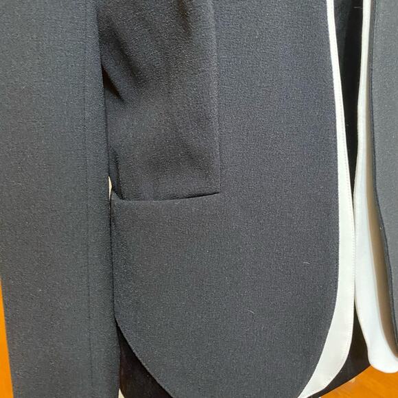 NWT Black Cropped Blazer Jacket White Accent Hot Pink Lining Longer in Front - Picture 5 of 10